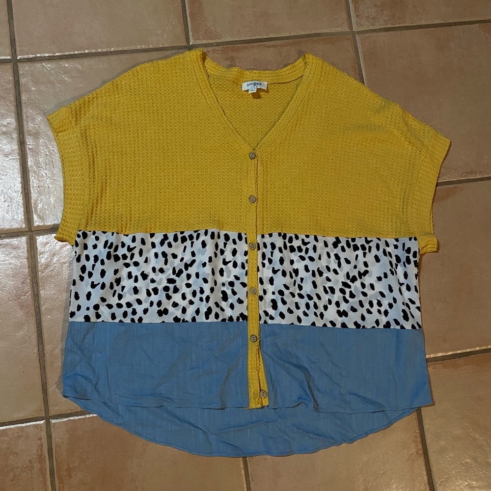 Umgee mustard waffle top